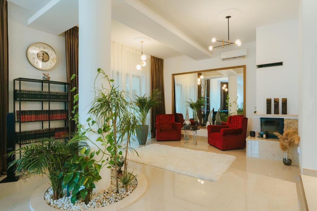 Therme - Corbeanca By The Lake Luxury Villa Экстерьер фото