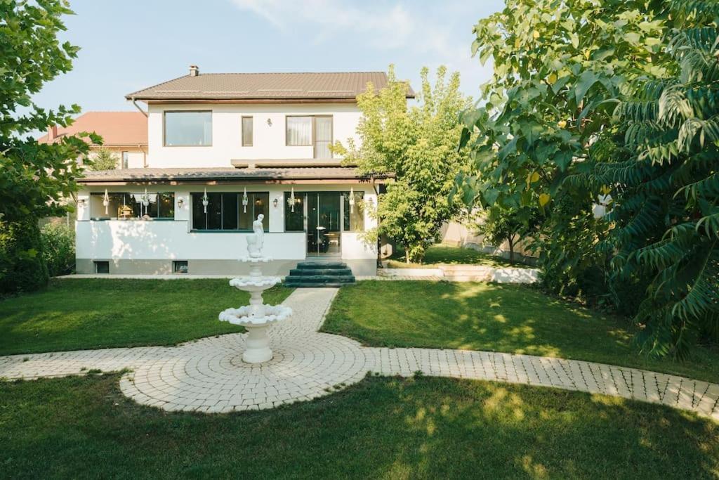 Therme - Corbeanca By The Lake Luxury Villa Экстерьер фото