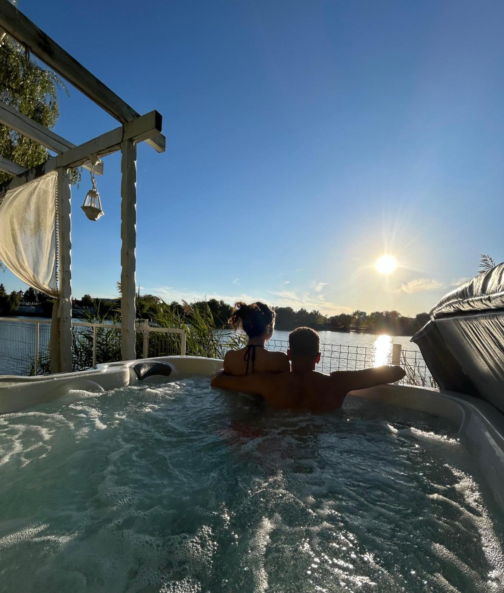 Therme - Corbeanca By The Lake Luxury Villa Экстерьер фото